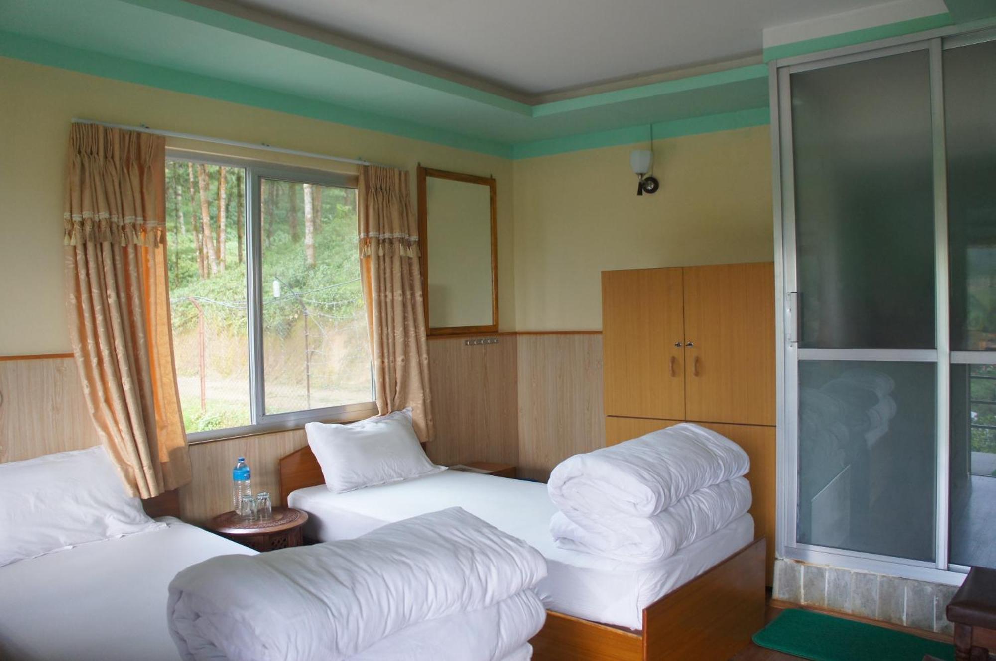 Hotel Mount Paradise Нагаркот Стая снимка