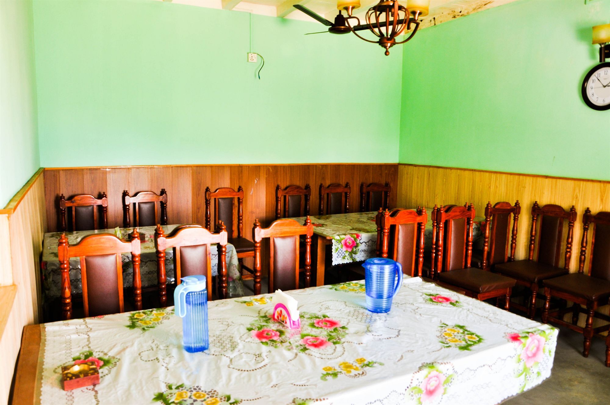 Hotel Mount Paradise Нагаркот Екстериор снимка
